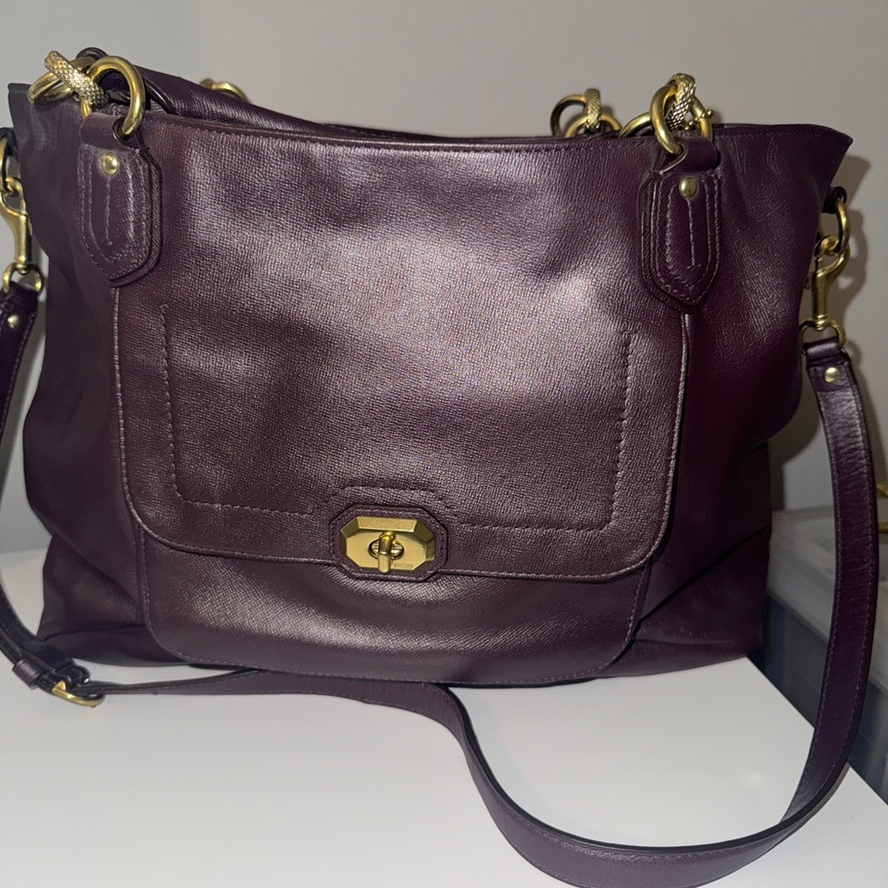 Coach Campbell Turnlock Oxblood Izzy Satchel H1320-F24845